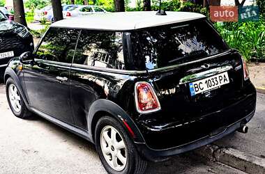 Хэтчбек MINI Cooper 2009 в 