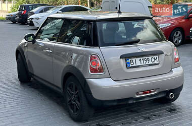 Хэтчбек MINI Cooper 2012 в 