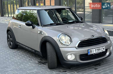 Хэтчбек MINI Cooper 2012 в 