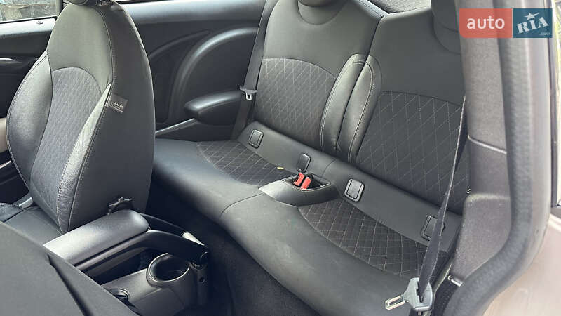 Хэтчбек MINI Cooper 2012 в Полтаве
