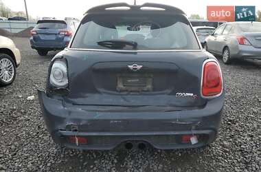 Хэтчбек MINI Cooper 2016 в 
