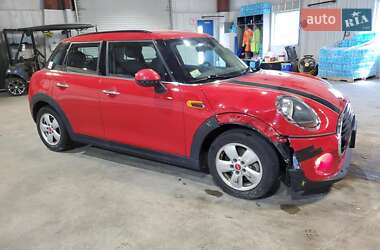 Хэтчбек MINI Cooper 2019 в 