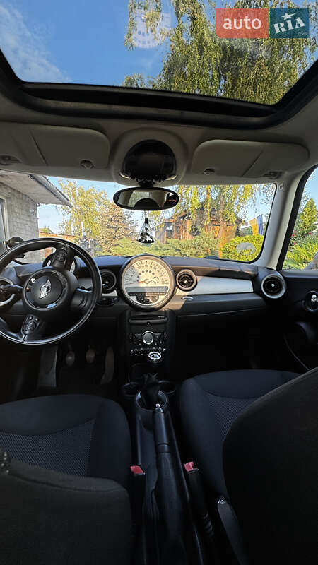 Хэтчбек MINI Cooper 2011 в Одессе