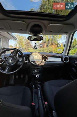 Хетчбек MINI Cooper 2011 в 