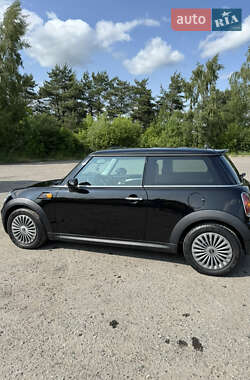 Хэтчбек MINI Cooper 2009 в 