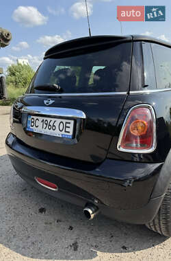 Хэтчбек MINI Cooper 2009 в 