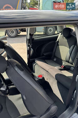 Хэтчбек MINI Cooper 2009 в 