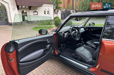 Хэтчбек MINI Cooper 2011 в 