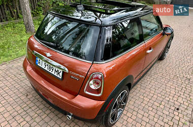 Хэтчбек MINI Cooper 2011 в 
