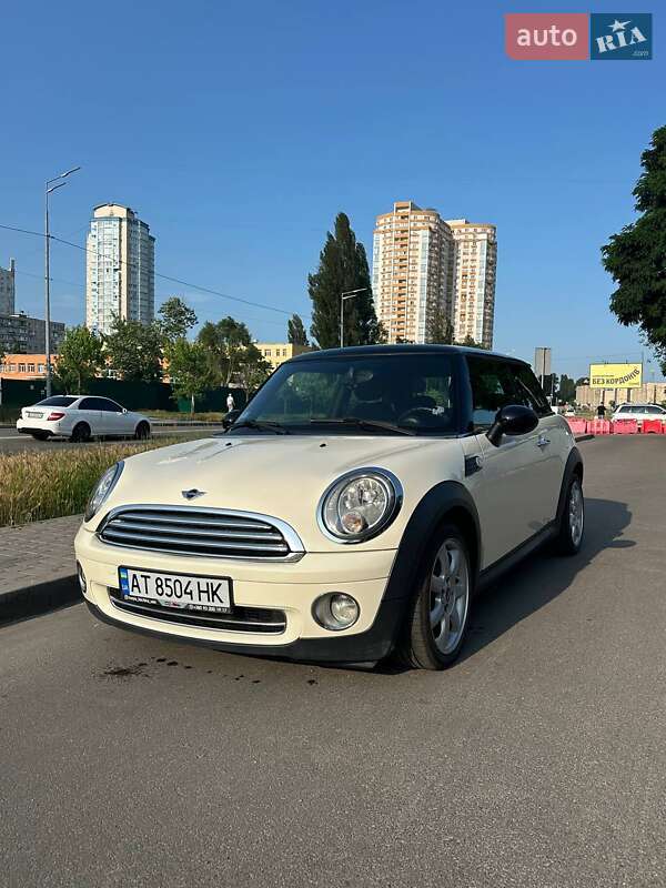 Хэтчбек MINI Cooper 2009 в Киеве