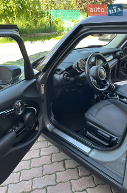 Хэтчбек MINI Cooper 2021 в 