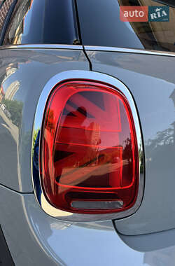 Хэтчбек MINI Cooper 2021 в 