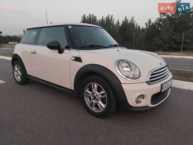 Хэтчбек MINI Cooper 2011 в Киеве