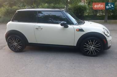 Хэтчбек MINI Cooper 2013 в 