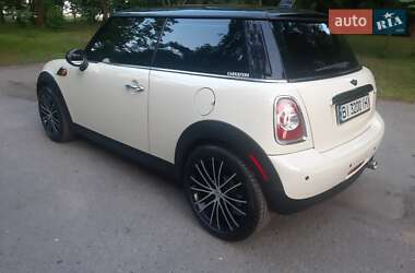 Хэтчбек MINI Cooper 2013 в 