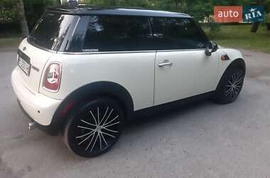Хэтчбек MINI Cooper 2013 в 