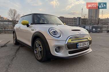Хэтчбек MINI Cooper 2019 в 