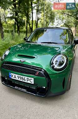 Хетчбек MINI Cooper 2022 в 