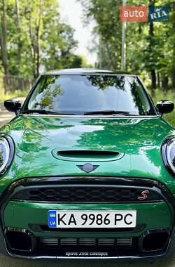 Хетчбек MINI Cooper 2022 в 