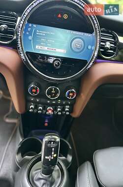Хетчбек MINI Cooper 2022 в 