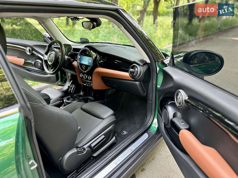 Хэтчбек MINI Cooper 2022 в Киеве