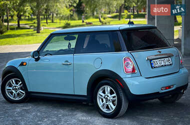 Хэтчбек MINI Cooper 2013 в 