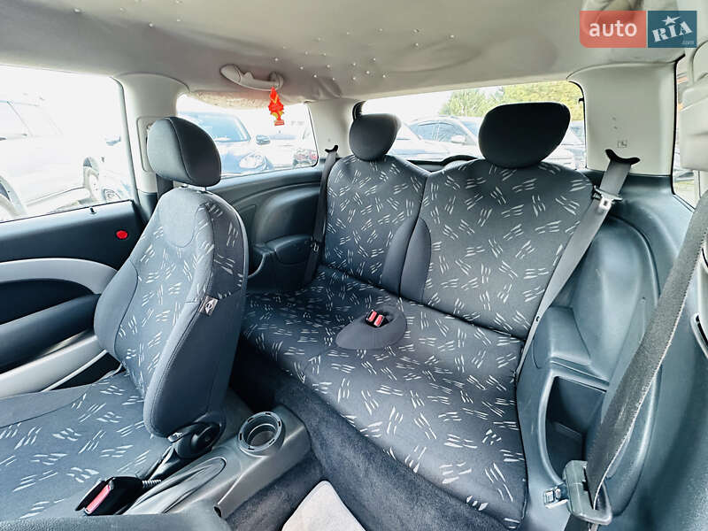 Хэтчбек MINI Cooper 2004 в Харькове