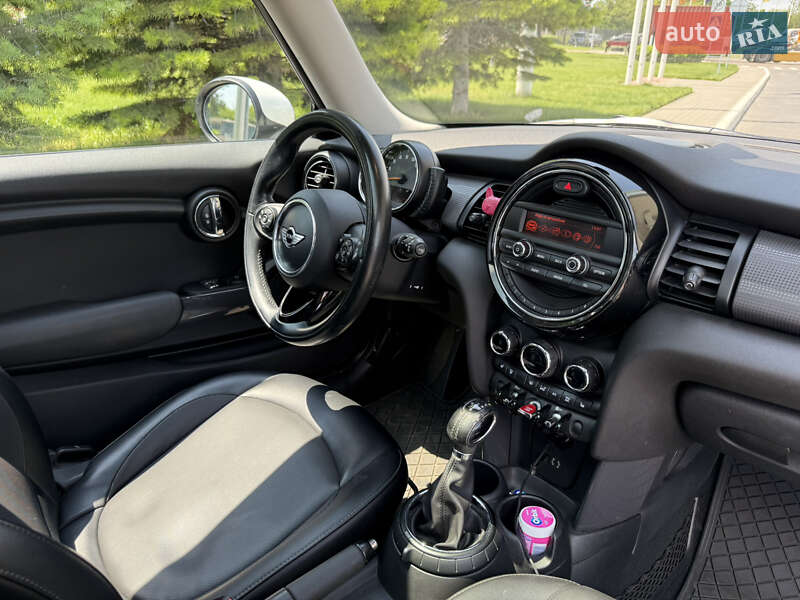 Хэтчбек MINI Cooper 2015 в Одессе
