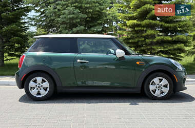 Хэтчбек MINI Cooper 2015 в 