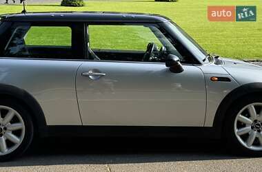 Хэтчбек MINI Cooper 2004 в 