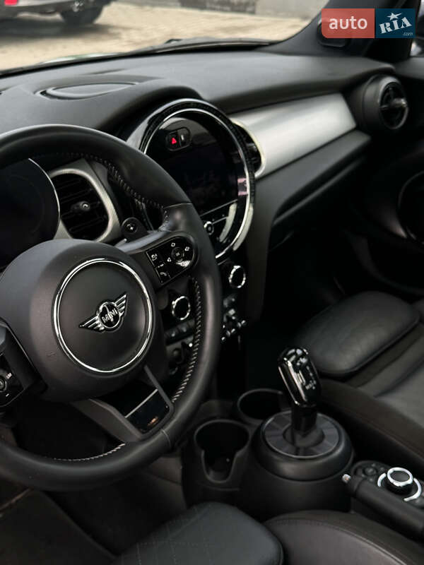 Хэтчбек MINI Cooper 2021 в Киеве