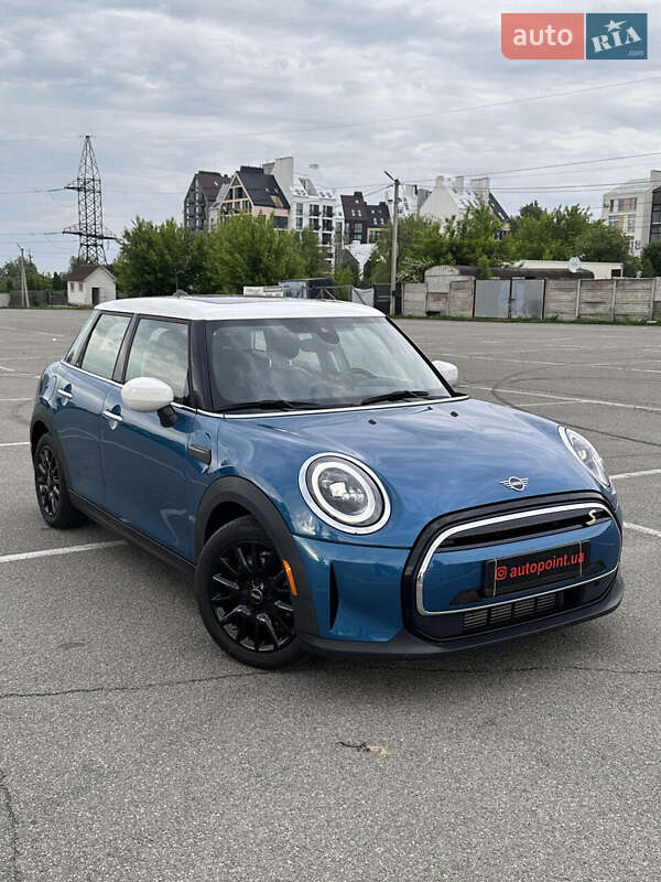 Хэтчбек MINI Cooper 2021 в 