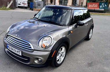 Хэтчбек MINI Cooper 2012 в 