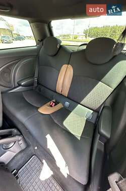Хэтчбек MINI Cooper 2011 в 