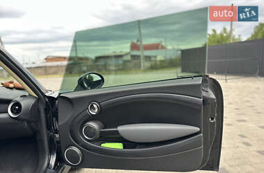 Хэтчбек MINI Cooper 2011 в 