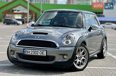 Хэтчбек MINI Cooper 2009 в 