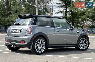 Хэтчбек MINI Cooper 2009 в 