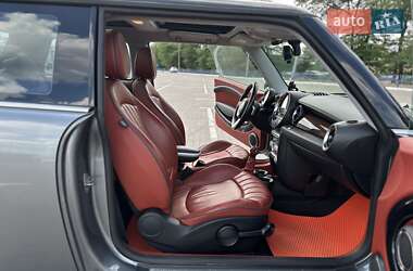 Хэтчбек MINI Cooper 2009 в 