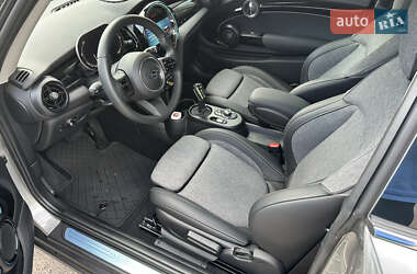 Хэтчбек MINI Cooper 2023 в 