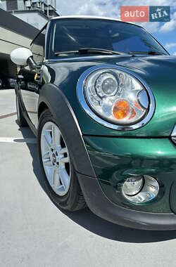 Хэтчбек MINI Cooper 2012 в 