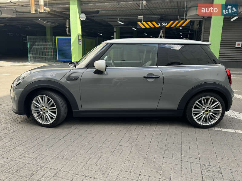Хэтчбек MINI Cooper 2021 в Киеве