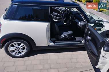 Хэтчбек MINI Cooper 2013 в 