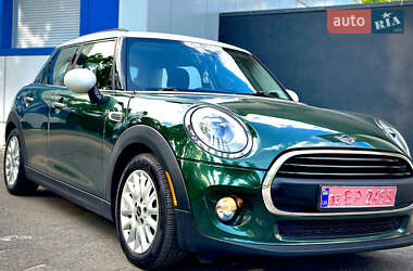 Хэтчбек MINI Cooper 2015 в 