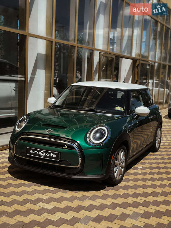 Хэтчбек MINI Cooper 2022 в Николаеве