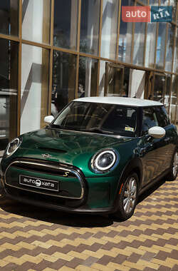 Хэтчбек MINI Cooper 2022 в 