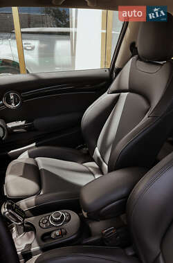 Хэтчбек MINI Cooper 2022 в 
