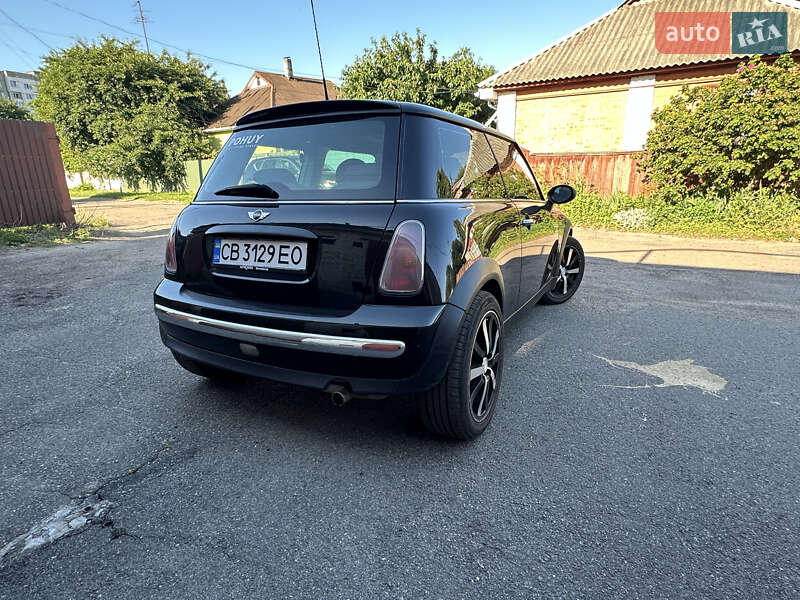 Хэтчбек MINI Cooper 2002 в Чернигове
