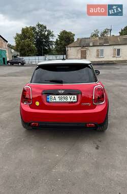 Хэтчбек MINI Cooper 2022 в 