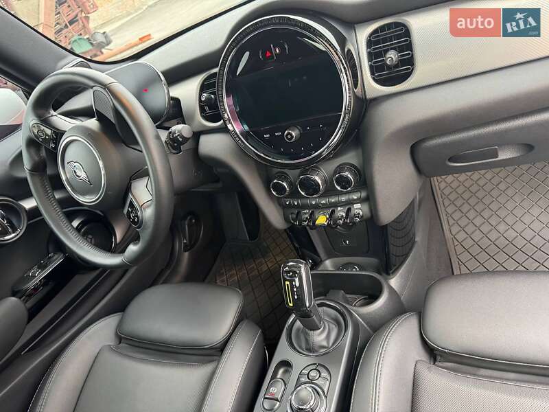 Хэтчбек MINI Cooper 2022 в Кропивницком