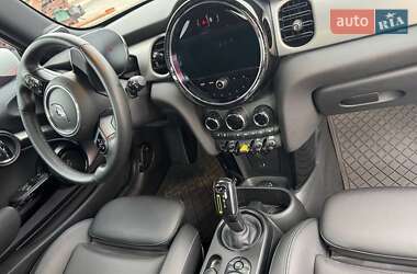 Хэтчбек MINI Cooper 2022 в 